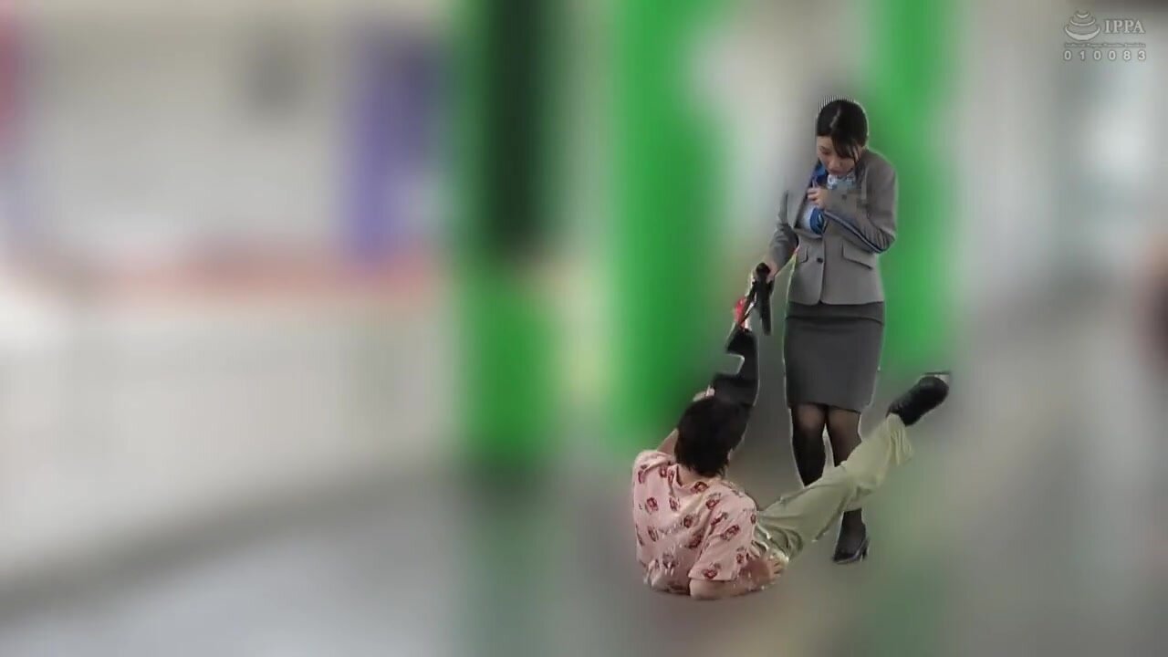 DVMM-322 He can't resist the sight of a cabin attendant kneeling and apologizing in tight pants, so he screws his big dick in from behind! Even though she resists, the man who complains flowers makes her cum with his fast piston-like thrusts. This video i