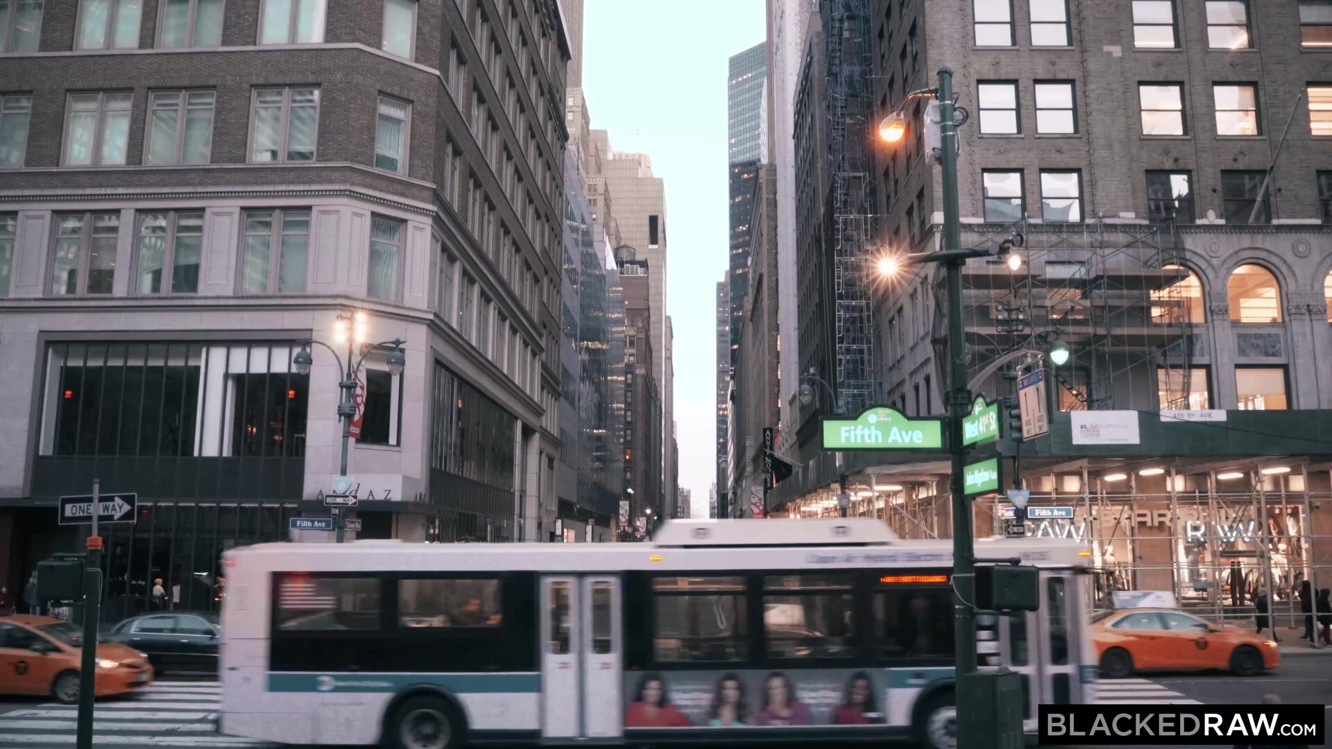 Emily Willis & Julio Gomez - Fucking A Real Man Tonight