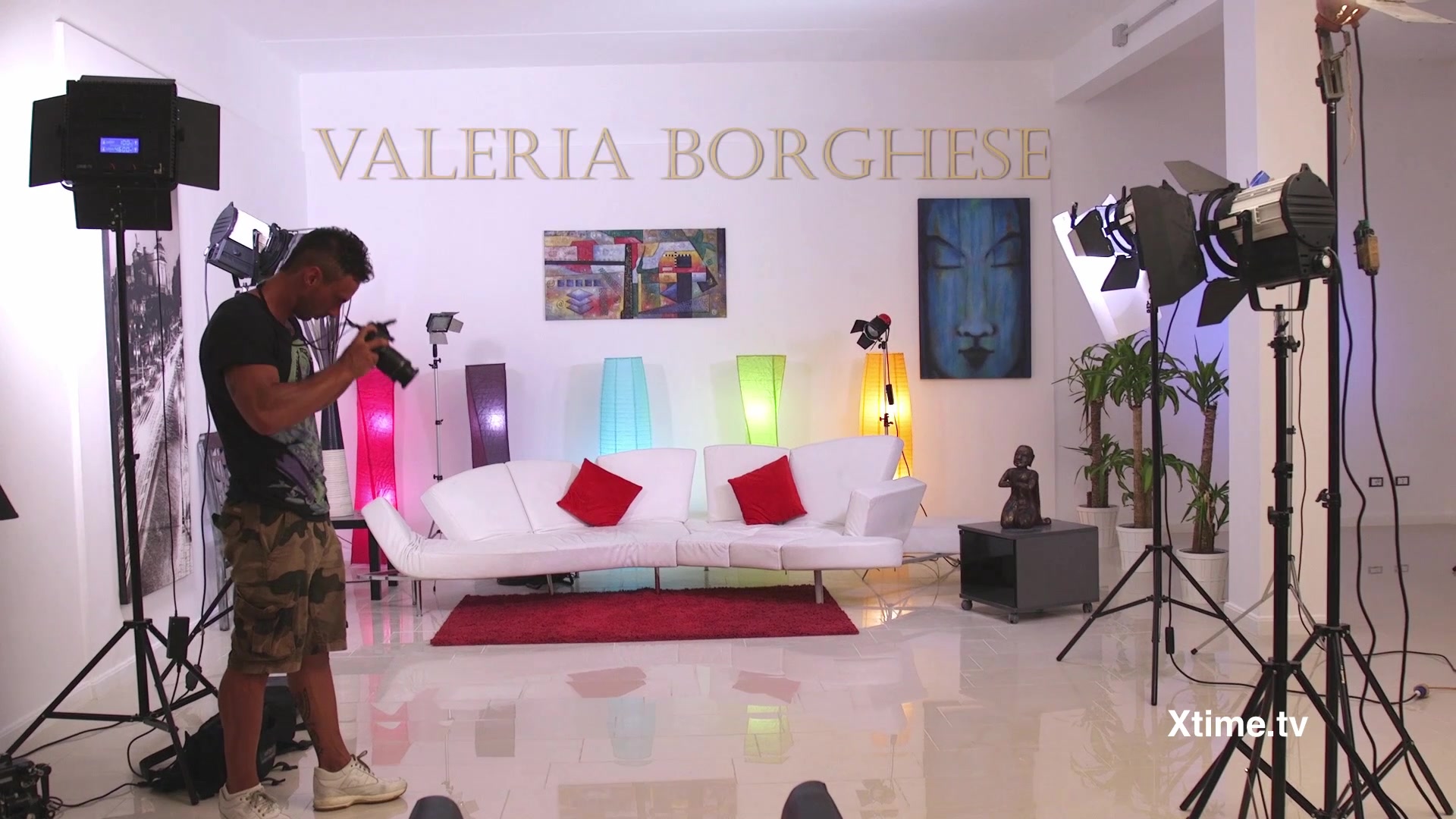 xtime - Valeria Borghese e il Set del Fotografo Porcone