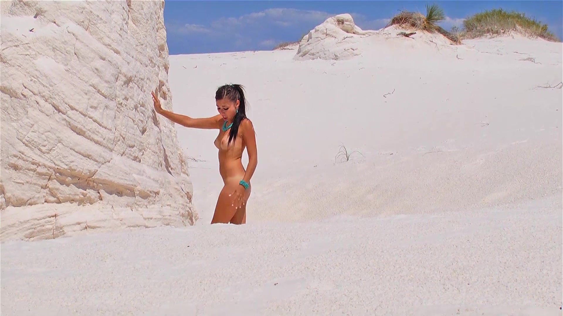 David-Nudes - Honey White Sands and Naked Bodies