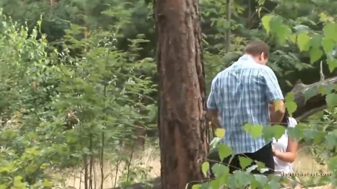 Spanner Beobachtet Deutsches Paar Beim Sex Im Wald