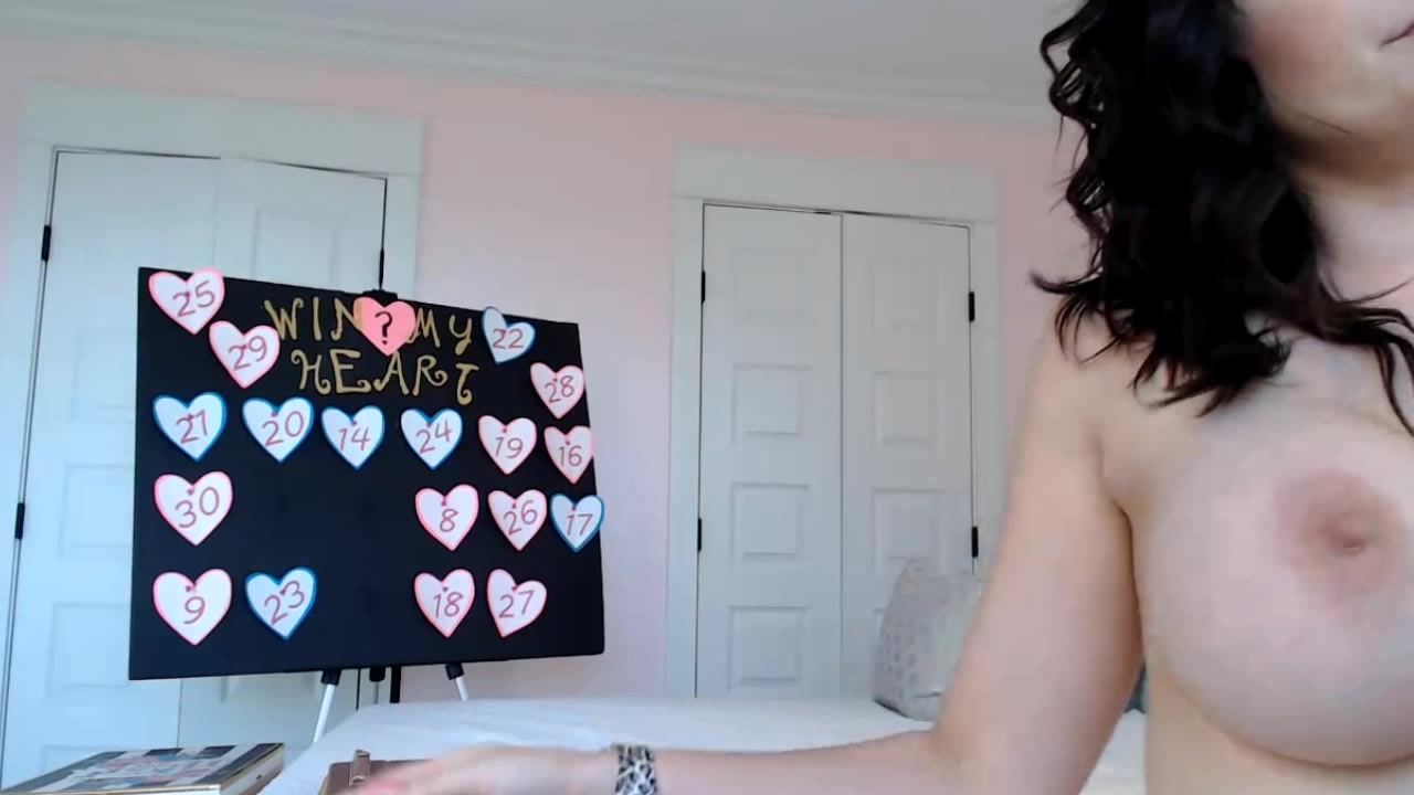 Bodacious Brunette Performs Naughty Cam Show