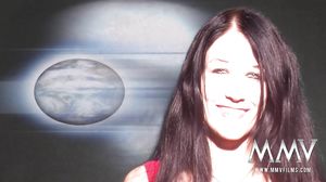 MMVFilme - Crossdressing Guy Initiates A Threesome