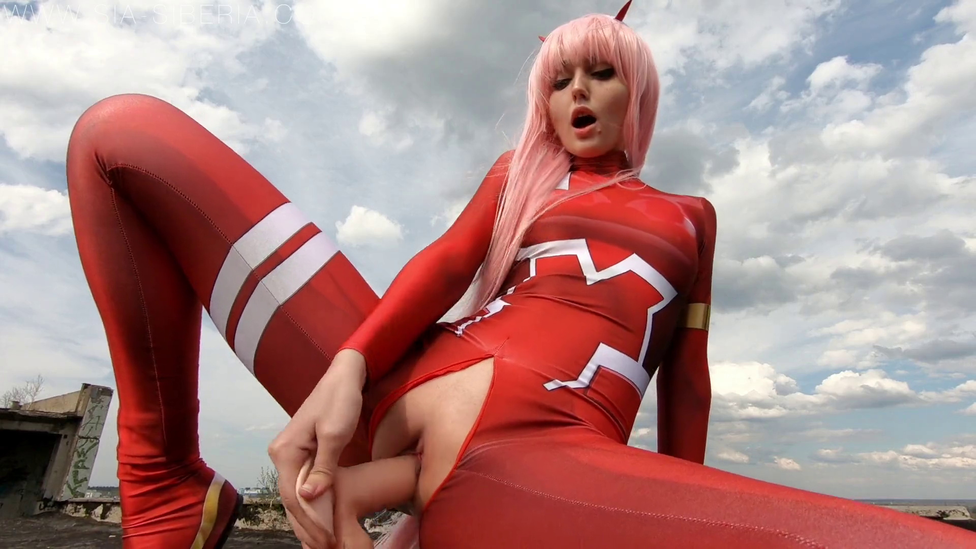 Sia-02 - Cosplaying,sucking And Fucking A Toy