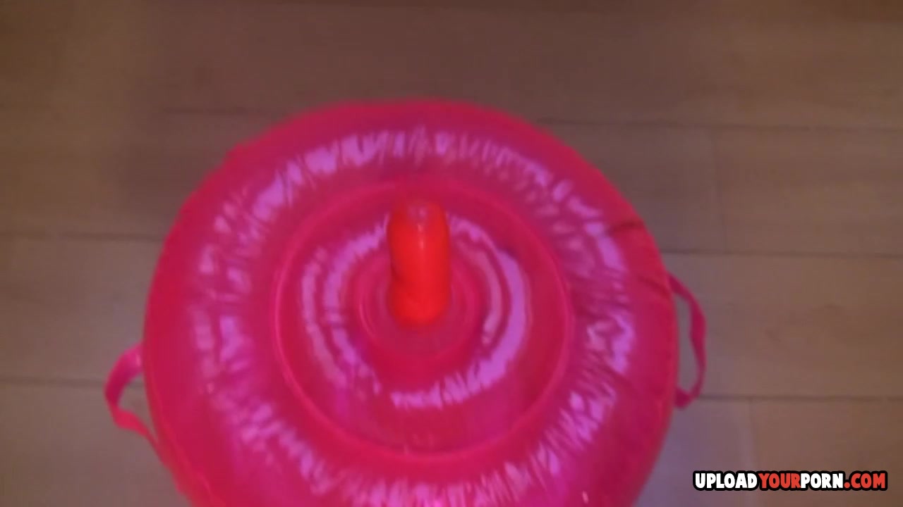 Kinky babe shoves a pink dildo inside