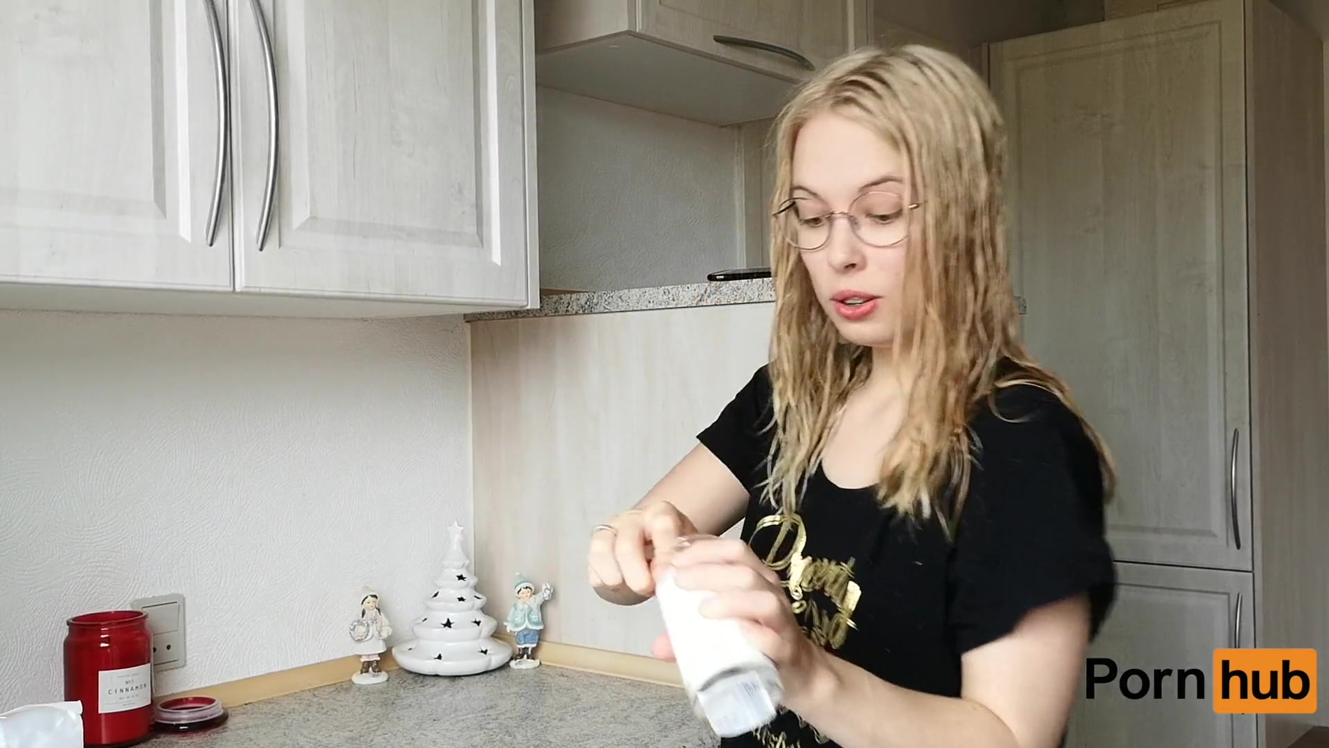 Miss Jenni P - Girl Bakes Cake With Pee And Eats It